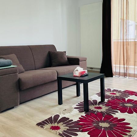 Mountain Crib In Urban Plaza W. Parking & Netflix Apartment Брашов Екстериор снимка